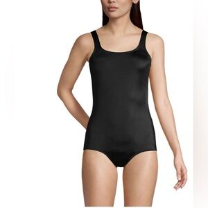 🏝️Land's End Chlorine Resistant Soft Cup Tugless Sporty One Piece Swimsuit 18L🏝️